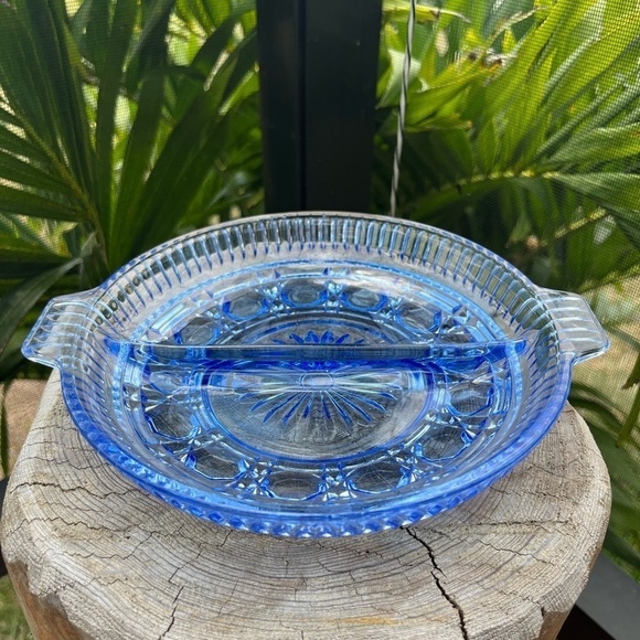 Vintage Ice Blue Indiana Windsor Round Handled Divided Relish Dish 8.5" - Picture 7 of 8